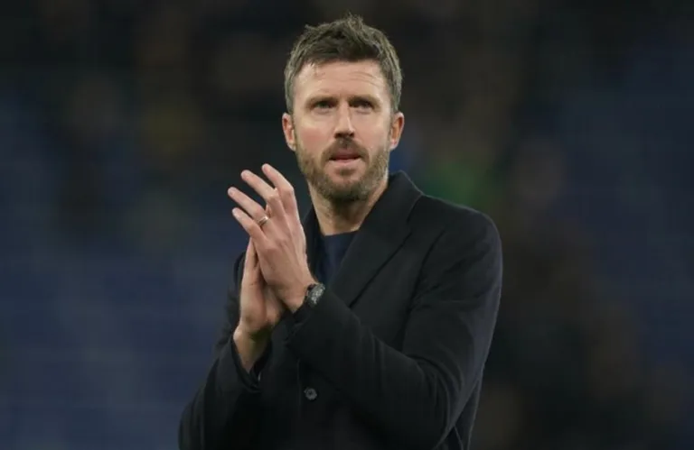 Ράτκλιφ για το μέλλον του Κάρικ: «Εξαιρετική η δουλειά του, αλλά ακόμα...»