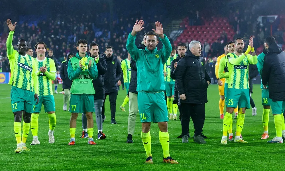 Θα ακούνε ΑΕΚ και…