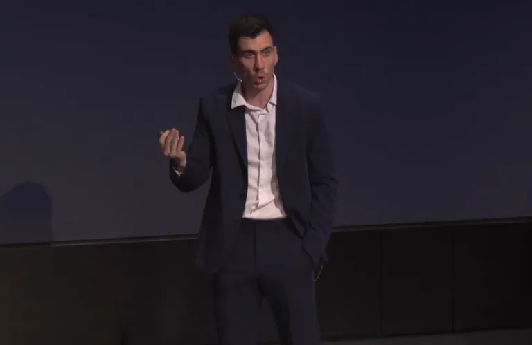 Live: Ο Φειδίας Παναγιώτου παρουσιάζει τους υποψηφίους της Άμεσης Δημοκρατίας για τις βουλευτικές εκλογές