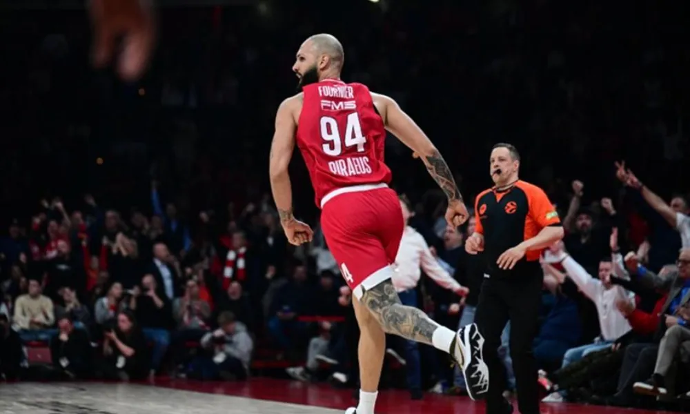 Έστησε πάρτι με… καλεσμένη τη Φενέρ ο Ολυμπιακός και τον Φουρνιέ σε τρελά κέφια