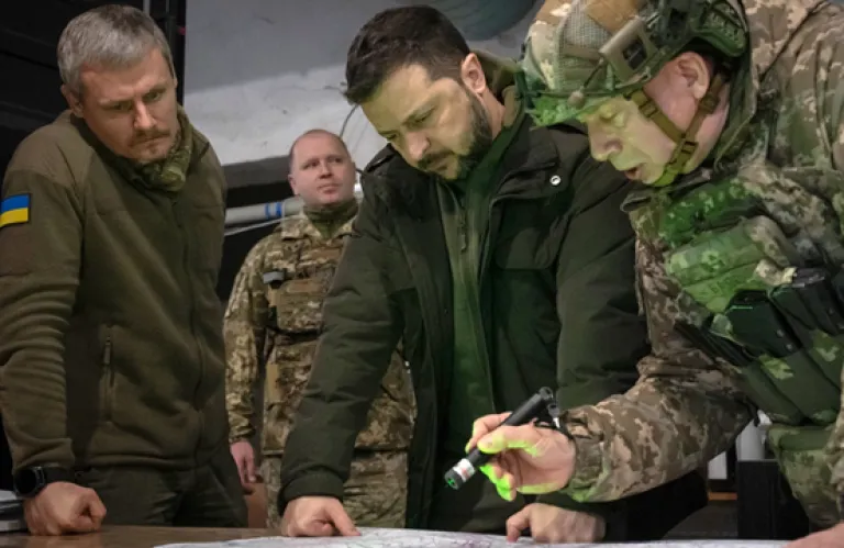 Την εγκατάσταση ουκρανικών ομάδων αναχαίτισης ντρόουν και ραντάρ στις Βρετανικές Βάσεις στην Κύπρο, προτείνει ο Ζελένσκι