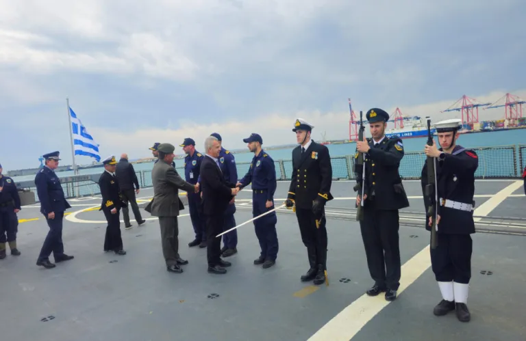 Επίσκεψη Φυτιρή στη φρεγάτα «ΚΙΜΩΝ» στο λιμάνι Λεμεσού - Συμβολική η παρουσία του στην Κύπρο (φώτος)