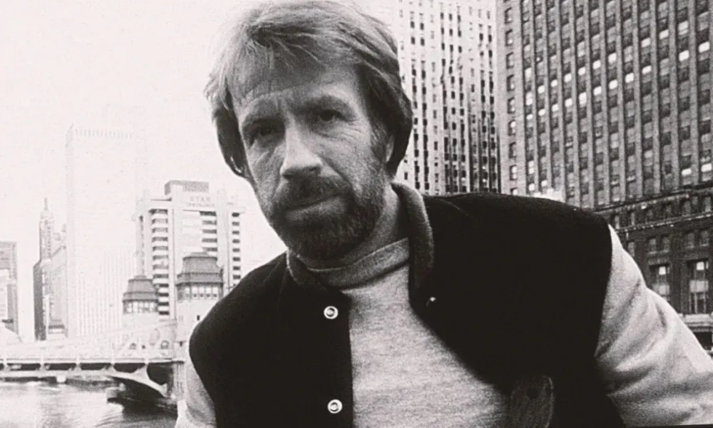 Πέθανε ο θρυλικός ηθοποιός Chuck Norris