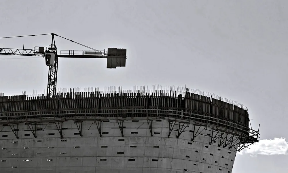 Ανεβαίνει η ανωδομή του Αρχαιολογικού μουσείου: Το νέο τοπόσημο της πρωτεύουσας παίρνει μορφή, ενώ ο χρόνος πιέζει