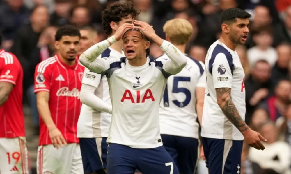 Ξεγυρισμένη τριάρα της Νότιγχαμ στο Λονδίνο, έστειλε την καταθλιπτική Τότεναμ στο χείλος του γκρεμού!