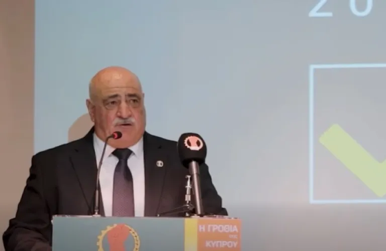 «Πάρτε την ΕΔΕΚ στους ώμους σας»: Βίντεο από το έκτακτο Παγκύπριο Συνέδριο του κόμματος ενόψει βουλευτικών εκλογών