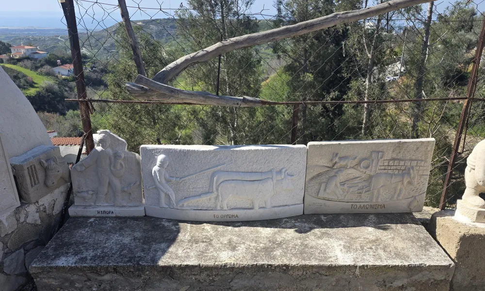 Όταν η πέτρα μιλά: Η καλλιτεχνική πορεία του Αρτέμη Αντωνίου