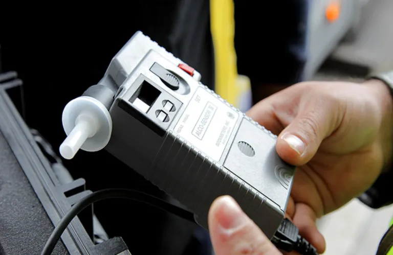 Με 83 στο αλκοτέστ τράκαρε στη λεωφόρο Τσερίου – Χειροπέδες σε 41χρονο