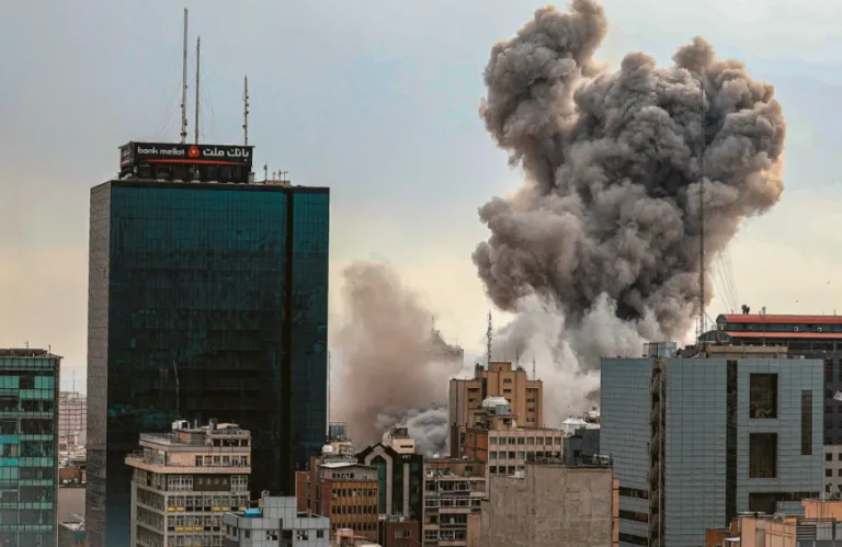 Reuters: Τουρκία και Πακιστάν οι πιθανοί «οικοδεσπότες» για συνομιλίες ΗΠΑ-Ιράν