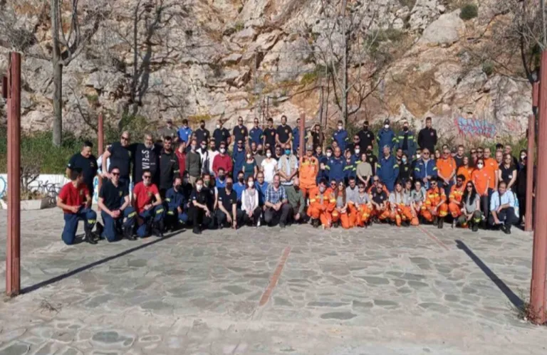 Η Βουλή θεσπίζει νέο νόμο για εξειδικευμένους εθελοντές: Ενιαίο πλαίσιο λειτουργίας και συντονισμού με τις κρατικές υπηρεσίες