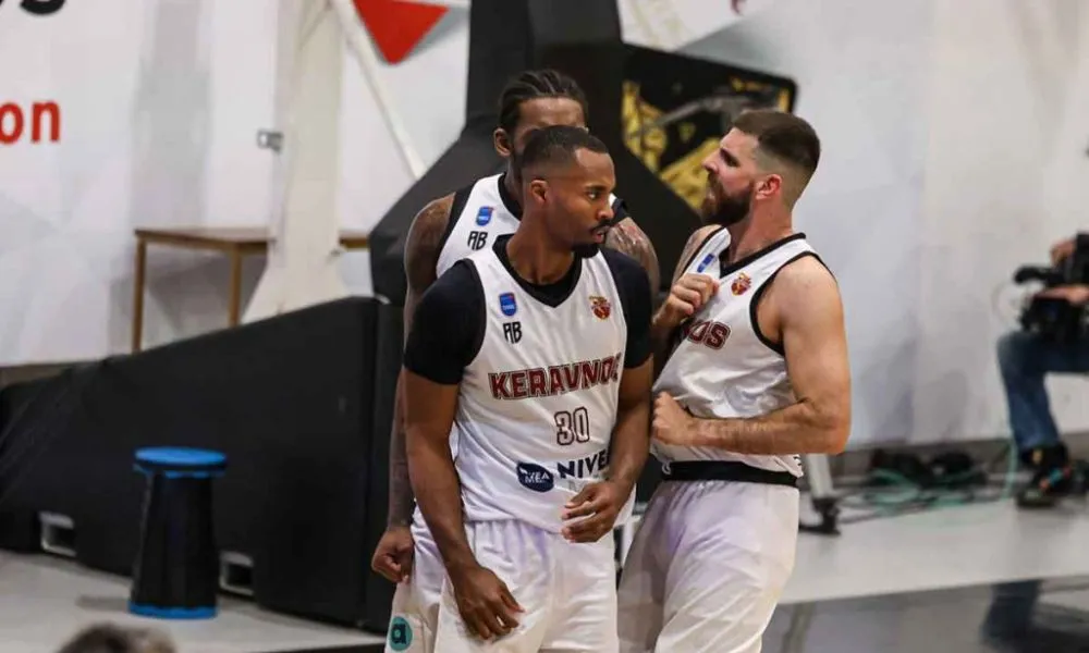 Με ανατροπή στην 4η περίοδο λύγισε τον ΑΠΟΕΛ ο Κεραυνός