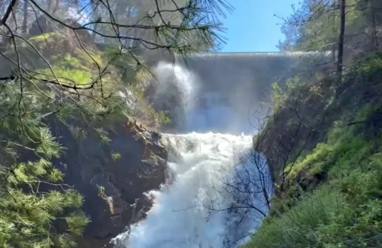 Καταρράκτες... έντυσαν τα κυπριακά βουνά: Ξεδίψασε η κυπριακή γη - Εντυπωσιακά βίντεο κάνουν τον γύρο του διαδικτύου