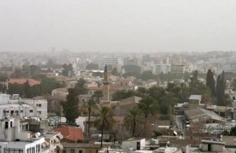 Σκόνη στην ατμόσφαιρα το Σαββατοκύριακο - Βροχές και καταιγίδες από Κυριακή