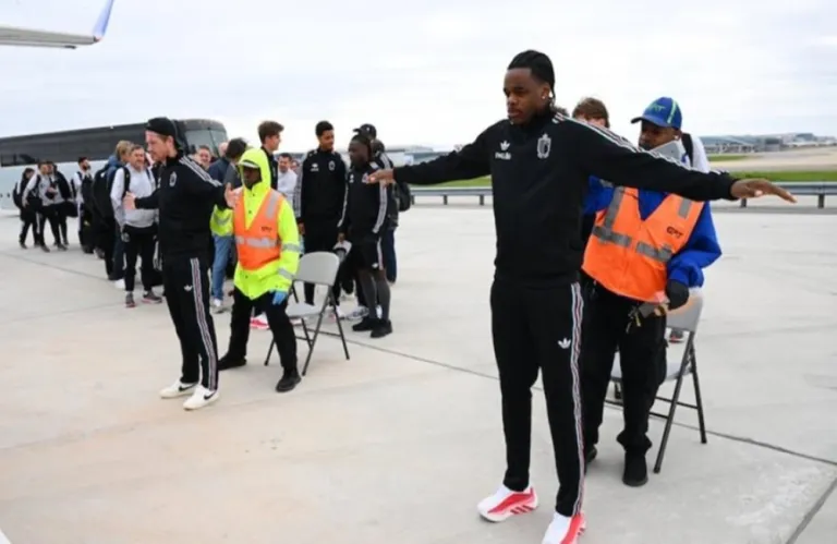 «Δεν έχουμε ξαναδεί κάτι τέτοιο» - Πέρασαν από εξονυχιστικό σωματικό έλεγχο οι διεθνείς παίκτες του Βελγίου στις ΗΠΑ