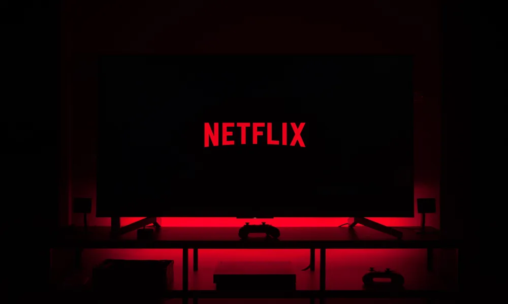 Γιατί το Netflix αυξάνει τις τιμές του χωρίς να χάνει χρήστες
