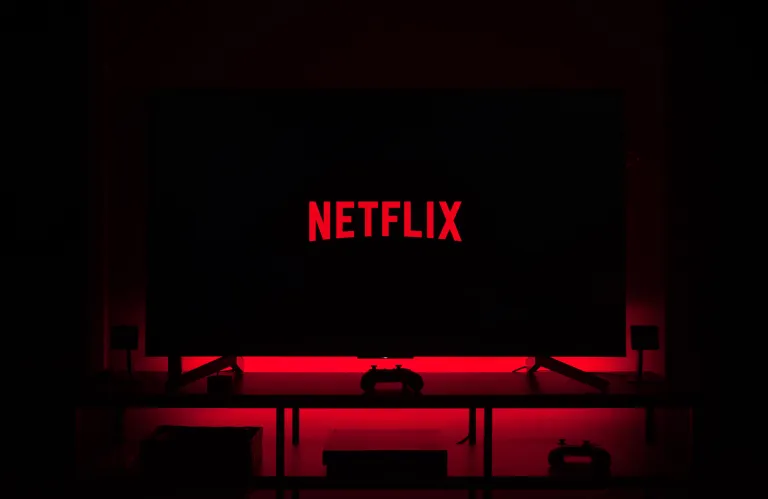 Γιατί το Netflix αυξάνει τις τιμές του χωρίς να χάνει χρήστες
