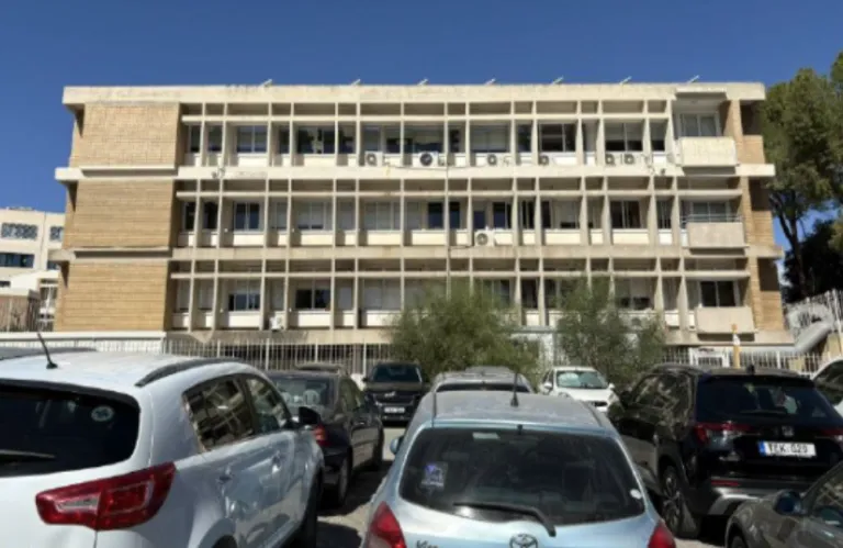 Νομική Υπηρεσία: Μειώθηκαν οι υποθέσεις αιτητών ασύλου και αλλοδαπών – Μόλις 68 επιτυχείς προσφυγές από τις 3.130