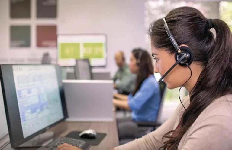 Υποψήφιοι και κόμματα κινδυνεύουν με βαριά πρόστιμα για ενοχλητικά sms και κλήσεις