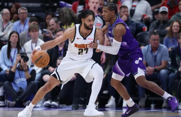 Μάρεϊ «φωτιά» με 10 τρίποντα και buzzer beater