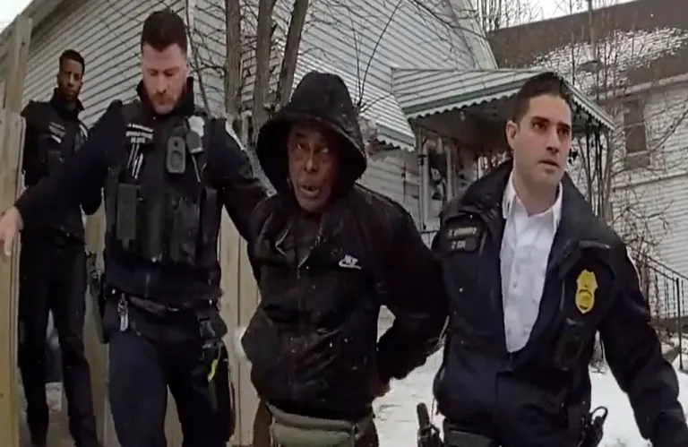 Κατηγορία για ανθρωποκτονία από συνοριοφύλακες και ICE στις ΗΠΑ, για τον θάνατο τυφλού, αγνοούμενου πρόσφυγα