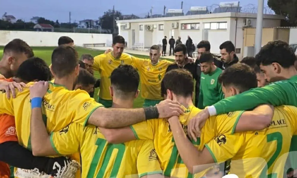 Άστραψε και βρόντηξε η ΕΝΑΛ και με εξάρα στον τελικό