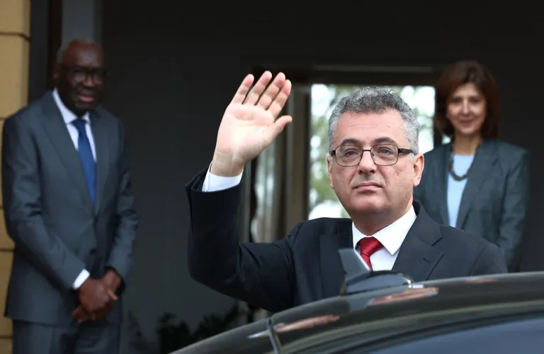 Να μην παραμείνουν εγκλωβισμένες στο παρελθόν οι νέες γενιές, είπε ο Έρχιουρμαν