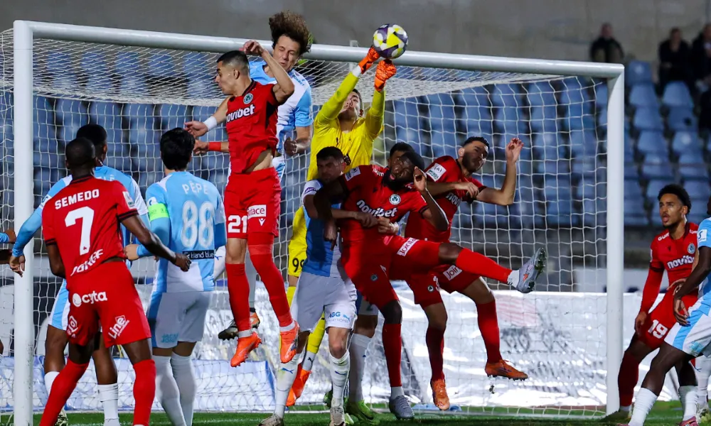 Σκόνης… επιτρέποντος, η μπάλα στήνεται στη σέντρα