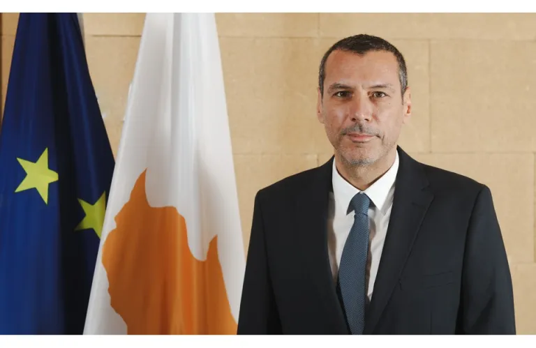 Ιστορική τομή στην Υγεία: Ψηφίστηκαν Εθνικό Ινστιτούτο Καρκίνου και Εθνικός Φορέας Ασθενοφόρων