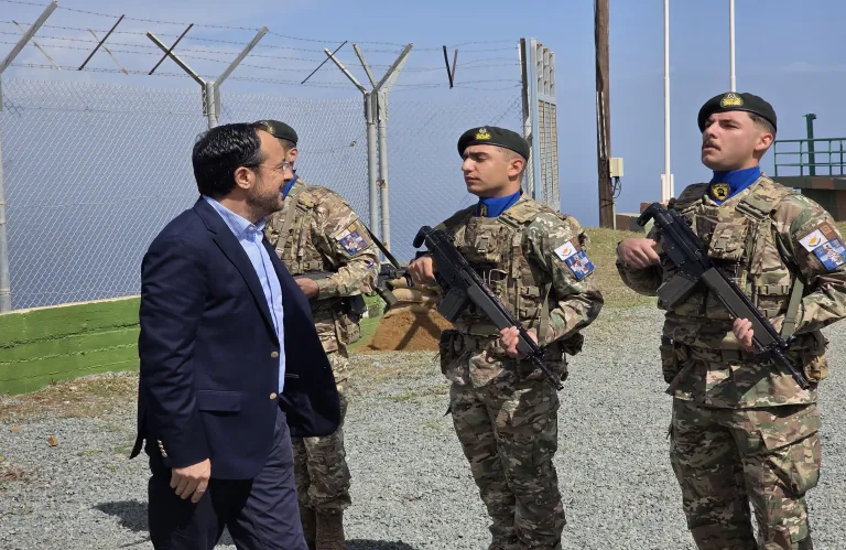 Στην ατζέντα των συζητήσεων το οδόφραγμα Κοκκίνων, λέει ο ΠτΔ