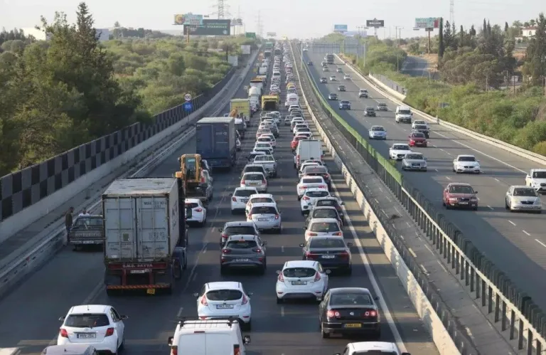 Οδηγοί προσοχή: Καραμπόλα 5 οχημάτων στο highway Λευκωσίας/Λεμεσού - Κυκλοφοριακό κομφούζιο