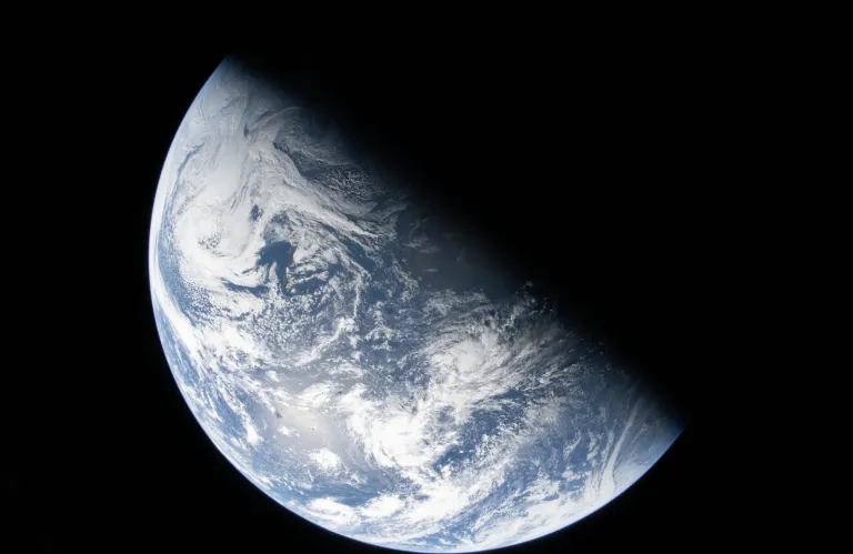 Artemis II: Η NASA δημοσίευσε τις πρώτες φωτογραφίες της Γης από το διαστημόπλοιο Orion