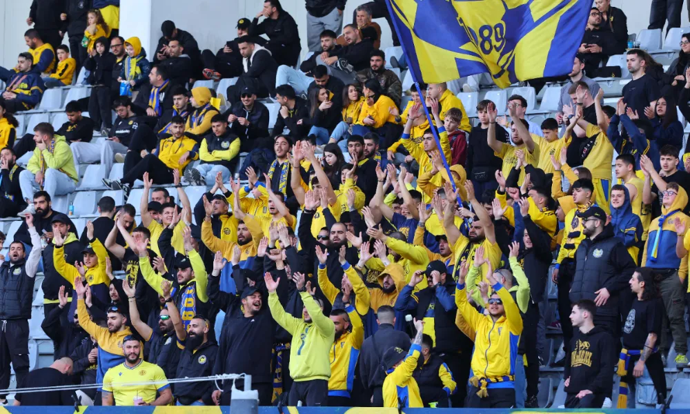 Κάλεσμα της ΑΕΛ για μαζική παρουσία τη Μ.Τετάρτη – Ποιοι εξασφάλισαν δωρεάν εισιτήριο