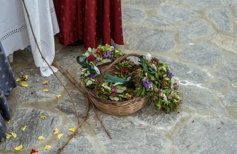 Από κλαδιά μέχρι γλυκά: Πέντε παράξενα έθιμα της Μεγάλης Δευτέρας στην Ελλάδα