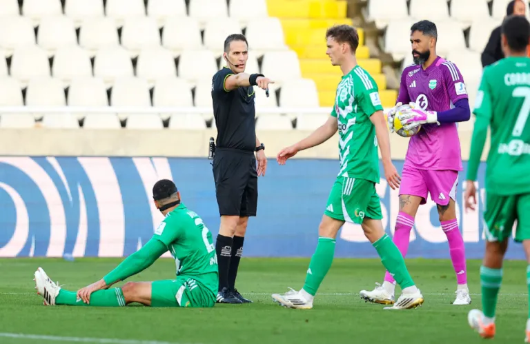 «Βράζουν» για τη διαιτησία: Αποφάσεις που ξεσήκωσαν μπόλικη... σκόνη και κοινό αίτημα