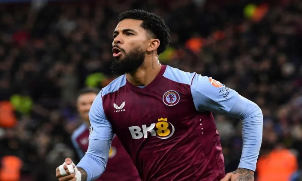 Η Άστον Βίλα ενεργοποιεί τη ρήτρα για να κρατήσει τον Ντάγκλας Λουίζ