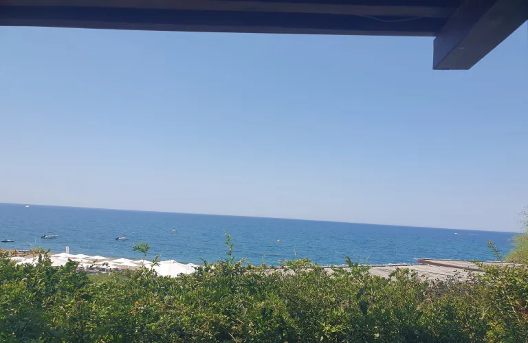 Φόβος και αγανάκτηση στα Λουτρά Αφροδίτης - Υποψίες για οργανωμένα κυκλώματα κλοπών