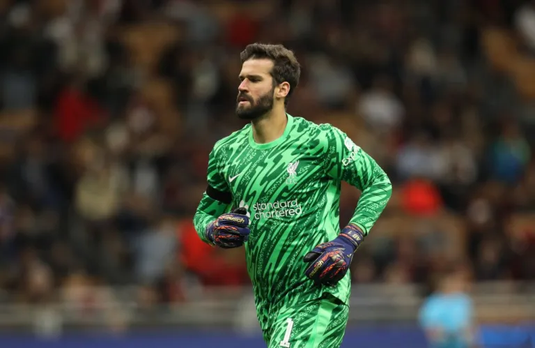 Η Γιουβέντους θέλει να ενεργοποιήσει τη «βόμβα» με τον Άλισον