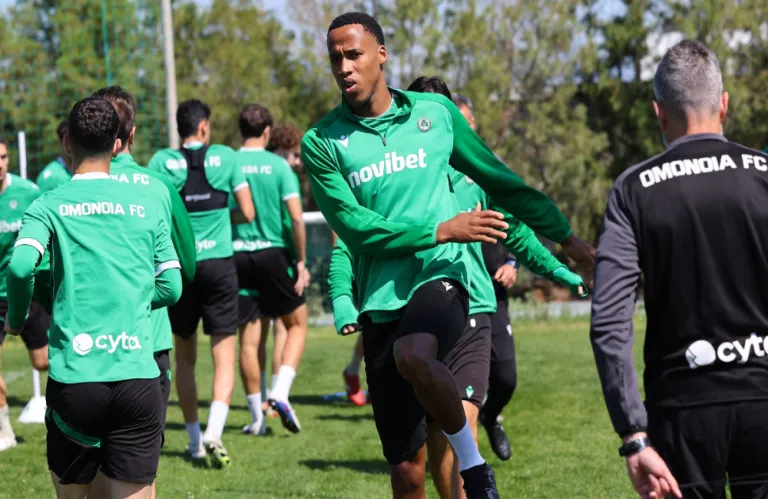 ΦΩΤΟ: Προπόνηση με Μαγιαμπέλα στην Ομόνοια!