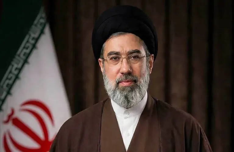 Ιράν: Ο Μοτζτάμπα Χαμενεΐ «είναι απόλυτα υγιής και έχει τον πλήρη έλεγχο»