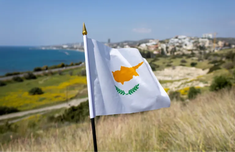 Γι’ αυτό η Κύπρος είναι Μπανανία…