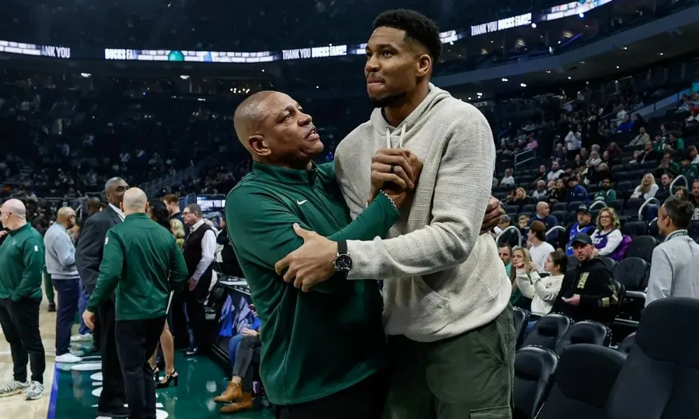 Αντετοκούνμπο για την αποχώρηση του Ρίβερς από τους Μπακς: «Είναι σοκ για εμένα»