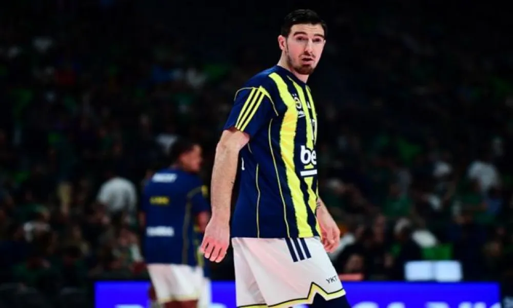 Με Ντε Κολό στα πλέι οφ η Φενέρμπαχτσε