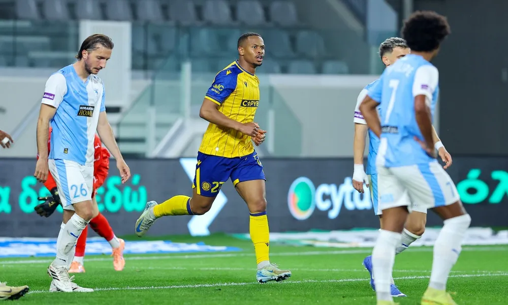 Ο Σάβο «απειλεί» τον Ζακάρια