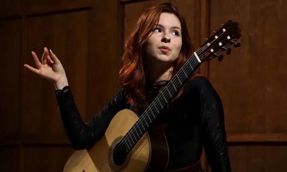 Η ανερχόμενη κιθαρίστρια Edith Pageaud στη Λευκωσία για ένα ξεχωριστό ρεσιτάλ κιθάρας