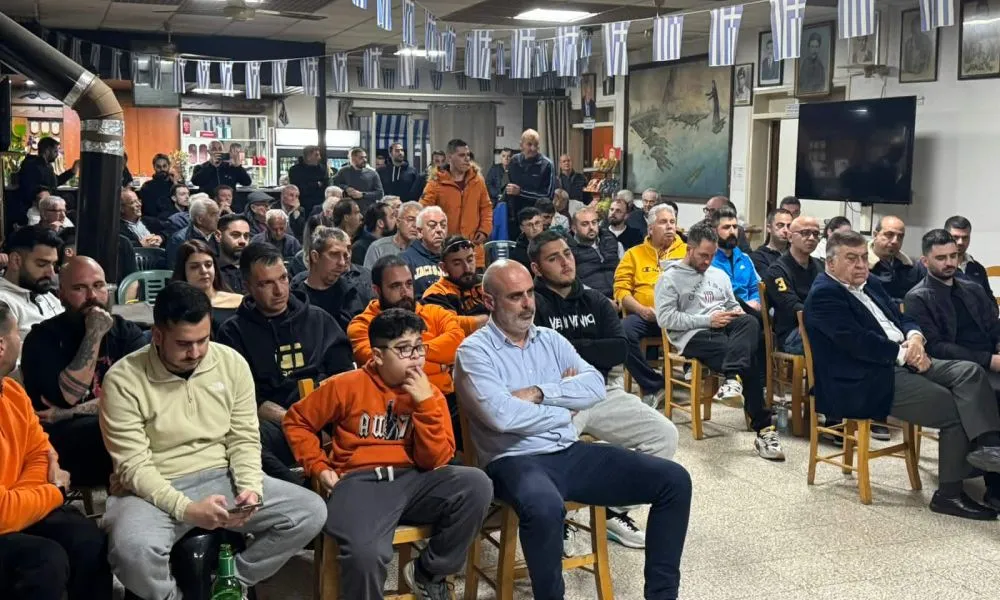 ΦΩΤΟ: Η πρώτη συνάντηση της διοίκησης του ΑΠΟΕΛ με τον κόσμο