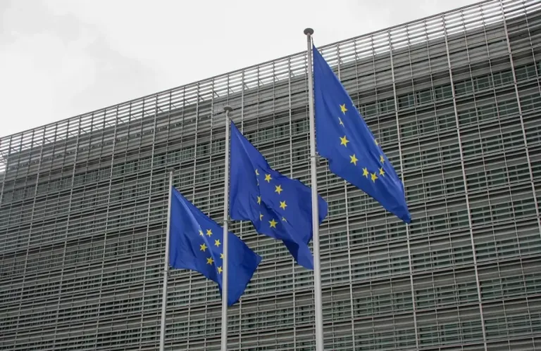 Πάνω από 350 πρώην Ευρωπαίοι υπουργοί, πρέσβεις και ανώτεροι αξιωματούχοι ζητούν την αναστολή της Συμφωνίας Σύνδεσης ΕΕ-Ισραήλ