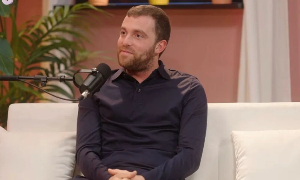 Το επικό σκηνικό του Φαμπρίτσιο Ρομάνο: Πώς μια μεταγραφή διέκοψε προσωπική στιγμή με σύντροφό του