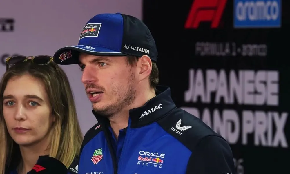 Μία σοβαρή ένδειξη ότι ο Μαξ Φερστάπεν ίσως αφήσει τη Red Bull – ή ακόμα και τη Formula 1