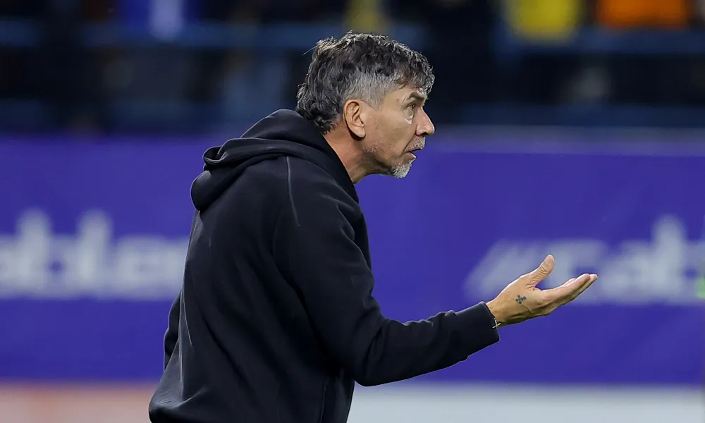 Ανακάτεψε την τράπουλα ο Γκαρσία...