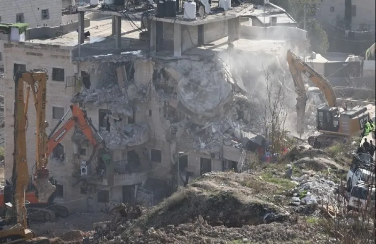 Το Ισραήλ κατεδαφίζει κτίρια στο νότιο Λίβανο - Σε ισχύ η εκεχειρία